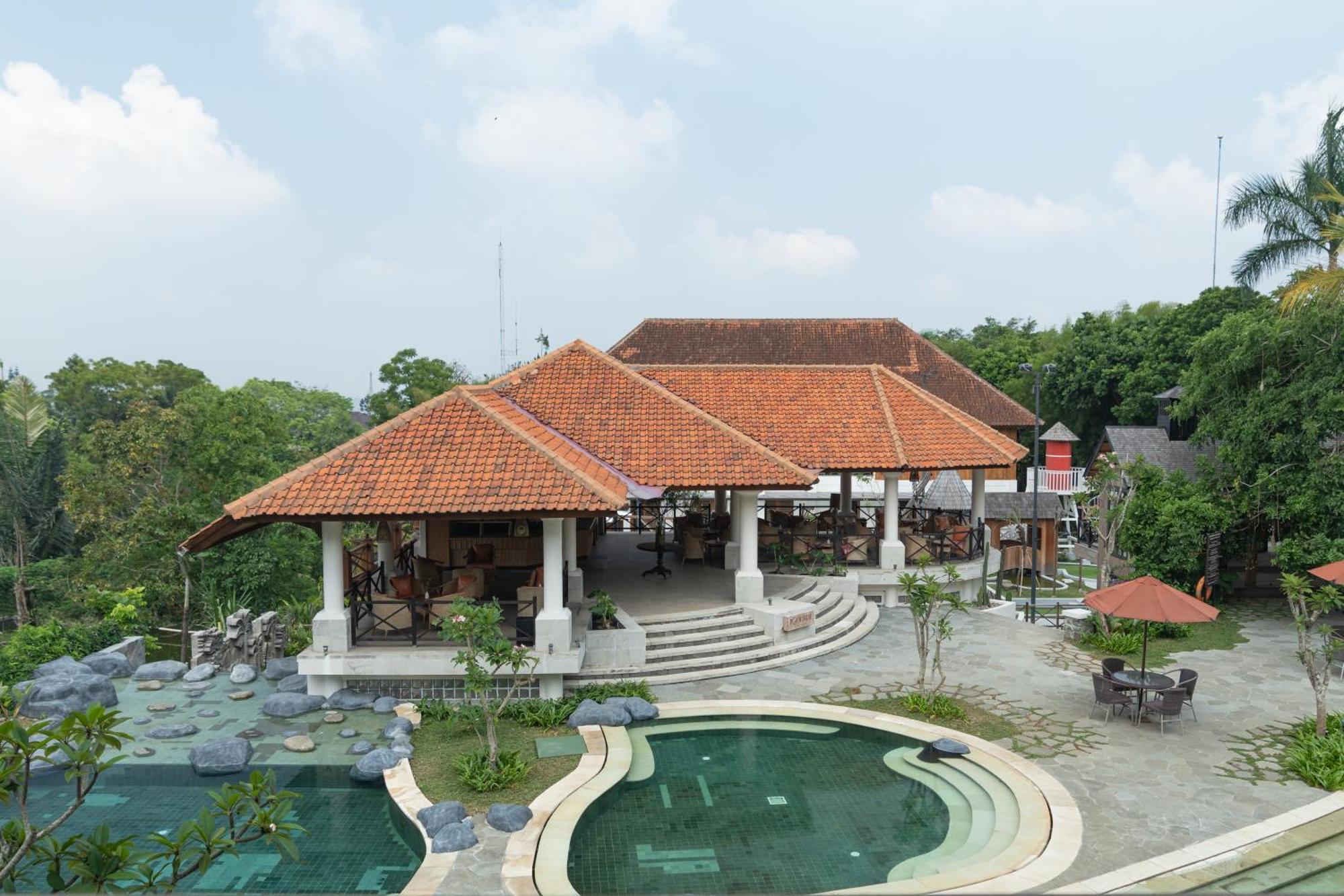 Novus Giri Resort & Spa Puncak Eksteriør billede